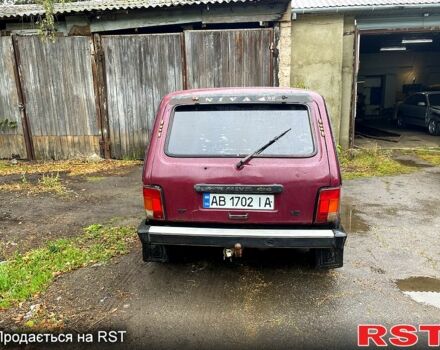 Красный ВАЗ Нива, объемом двигателя 1.6 л и пробегом 170 тыс. км за 2200 $, фото 3 на Automoto.ua