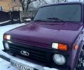 Красный ВАЗ Нива, объемом двигателя 1.7 л и пробегом 200 тыс. км за 3700 $, фото 2 на Automoto.ua