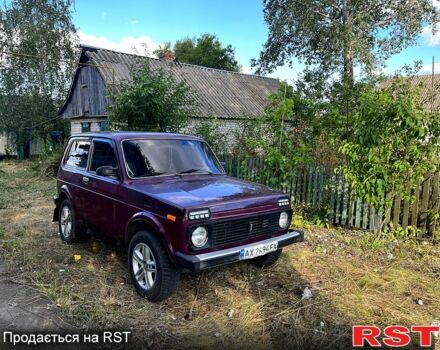 Красный ВАЗ Нива, объемом двигателя 1.7 л и пробегом 150 тыс. км за 1500 $, фото 1 на Automoto.ua