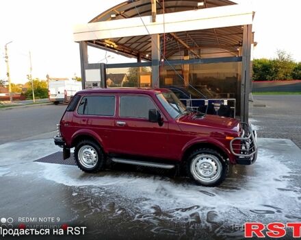 Красный ВАЗ Нива, объемом двигателя 1.7 л и пробегом 130 тыс. км за 3500 $, фото 4 на Automoto.ua