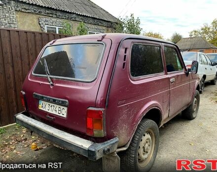 Красный ВАЗ Нива, объемом двигателя 1.7 л и пробегом 126 тыс. км за 1350 $, фото 6 на Automoto.ua