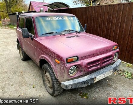 Красный ВАЗ Нива, объемом двигателя 1.7 л и пробегом 126 тыс. км за 1350 $, фото 3 на Automoto.ua