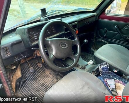 Красный ВАЗ Нива, объемом двигателя 1.7 л и пробегом 126 тыс. км за 1350 $, фото 2 на Automoto.ua