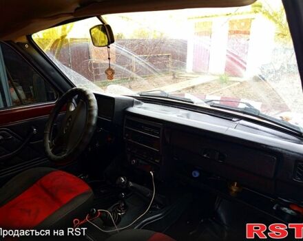 Красный ВАЗ Нива, объемом двигателя 1.7 л и пробегом 0 тыс. км за 4000 $, фото 3 на Automoto.ua