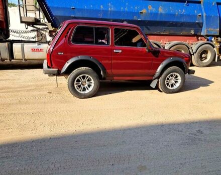 Красный ВАЗ Нива, объемом двигателя 1.7 л и пробегом 0 тыс. км за 5500 $, фото 2 на Automoto.ua