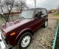 Красный ВАЗ Нива, объемом двигателя 1.7 л и пробегом 153 тыс. км за 3200 $, фото 2 на Automoto.ua