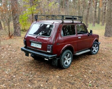 Красный ВАЗ Нива, объемом двигателя 1.7 л и пробегом 134 тыс. км за 3500 $, фото 4 на Automoto.ua