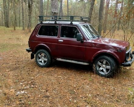 Красный ВАЗ Нива, объемом двигателя 1.7 л и пробегом 134 тыс. км за 3500 $, фото 7 на Automoto.ua