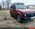 Красный ВАЗ Нива, объемом двигателя 1.7 л и пробегом 150 тыс. км за 4500 $, фото 2 на Automoto.ua