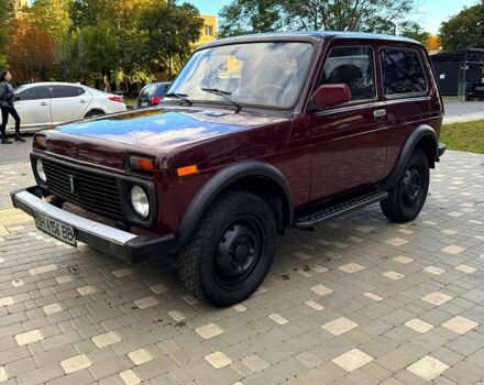 Красный ВАЗ Нива, объемом двигателя 1.7 л и пробегом 84 тыс. км за 2500 $, фото 8 на Automoto.ua