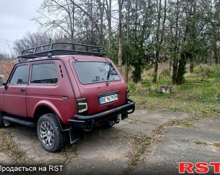 Красный ВАЗ Нива, объемом двигателя 1.7 л и пробегом 150 тыс. км за 4500 $, фото 4 на Automoto.ua
