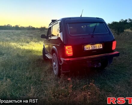 Червоний ВАЗ Нива, об'ємом двигуна 1.7 л та пробігом 150 тис. км за 4100 $, фото 3 на Automoto.ua