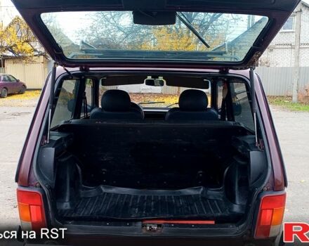 Красный ВАЗ Нива, объемом двигателя 1.7 л и пробегом 145 тыс. км за 2600 $, фото 7 на Automoto.ua