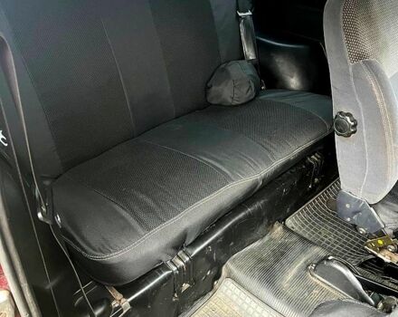 Красный ВАЗ Нива, объемом двигателя 1.7 л и пробегом 211 тыс. км за 4800 $, фото 9 на Automoto.ua