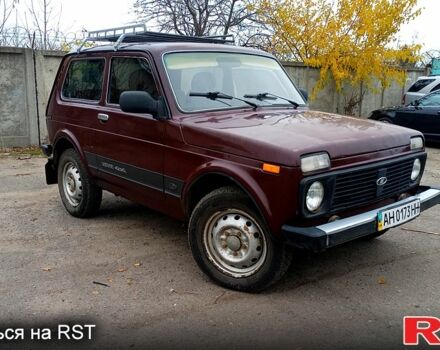 Красный ВАЗ Нива, объемом двигателя 1.7 л и пробегом 145 тыс. км за 2600 $, фото 1 на Automoto.ua