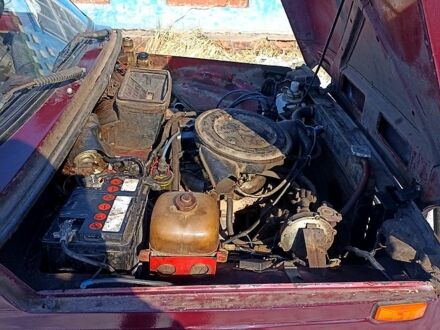ВАЗ Нива 1990 в Змиеве на Automoto.ua Красный ВАЗ Нива, объемом двигателя 1.6 л и пробегом 0 тыс. км за 3500 $, фото 1 на Automoto.ua