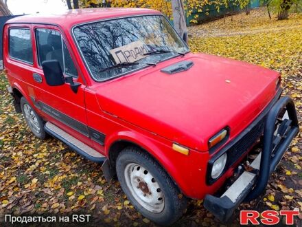 Красный ВАЗ Нива, объемом двигателя 1.6 л и пробегом 10 тыс. км за 1499 $, фото 1 на Automoto.ua