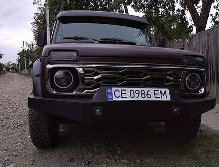 ВАЗ Нива 2002 у Вижнице на Automoto.ua Червоний ВАЗ Нива, об'ємом двигуна 1.7 л та пробігом 150 тис. км за 4100 $, фото 1 на Automoto.ua