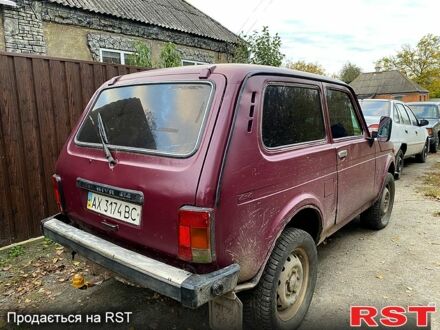 ВАЗ Нива 2003 у Ахтырке на Automoto.ua Червоний ВАЗ Нива, об'ємом двигуна 1.7 л та пробігом 126 тис. км за 1350 $, фото 1 на Automoto.ua