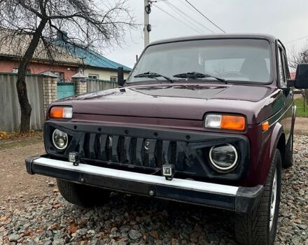 Красный ВАЗ Нива, объемом двигателя 1.7 л и пробегом 153 тыс. км за 3200 $, фото 1 на Automoto.ua