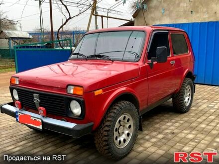 ВАЗ Нива 2009 у Захарівка (Фрунзівка) на Automoto.ua Червоний ВАЗ Нива, об'ємом двигуна 17 л та пробігом 229 тис. км за 3800 $, фото 1 на Automoto.ua
