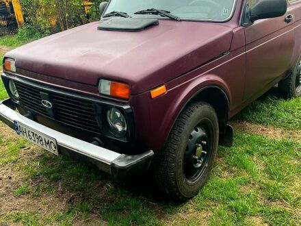 Красный ВАЗ Нива, объемом двигателя 1.7 л и пробегом 211 тыс. км за 4800 $, фото 1 на Automoto.ua