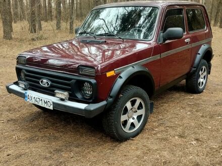 ВАЗ Нива 2011 у Богодухове на Automoto.ua Червоний ВАЗ Нива, об'ємом двигуна 1.7 л та пробігом 146 тис. км за 3850 $, фото 1 на Automoto.ua