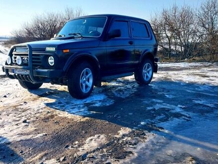 ВАЗ Нива 2013 в Ахтырке на Automoto.ua Красный ВАЗ Нива, объемом двигателя 1.7 л и пробегом 81 тыс. км за 5000 $, фото 1 на Automoto.ua