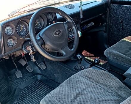 ВАЗ Нива, объемом двигателя 1.6 л и пробегом 330 тыс. км за 2000 $, фото 7 на Automoto.ua