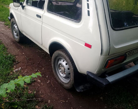 ВАЗ Нива, объемом двигателя 1.5 л и пробегом 300 тыс. км за 1350 $, фото 1 на Automoto.ua