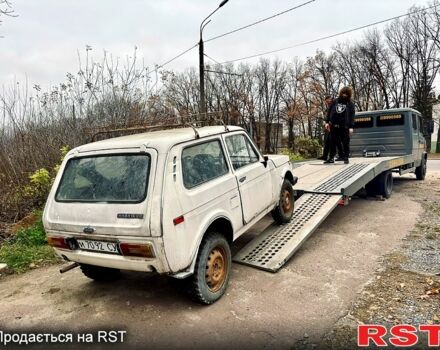 ВАЗ Нива, объемом двигателя 1.6 л и пробегом 200 тыс. км за 910 $, фото 1 на Automoto.ua