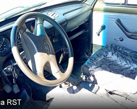 ВАЗ Нива, об'ємом двигуна 1.6 л та пробігом 215 тис. км за 2000 $, фото 4 на Automoto.ua