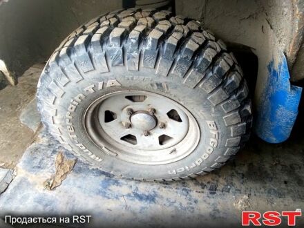 ВАЗ Нива 1983 в Купянске на Automoto.ua ВАЗ Нива, объемом двигателя 1.6 л и пробегом 210 тыс. км за 1200 $, фото 1 на Automoto.ua