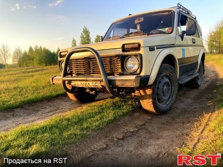ВАЗ Нива 1985 у Олевске на Automoto.ua ВАЗ Нива, об'ємом двигуна 1.6 л та пробігом 75 тис. км за 1800 $, фото 1 на Automoto.ua