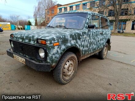 ВАЗ Нива, объемом двигателя 1.6 л и пробегом 250 тыс. км за 1100 $, фото 1 на Automoto.ua