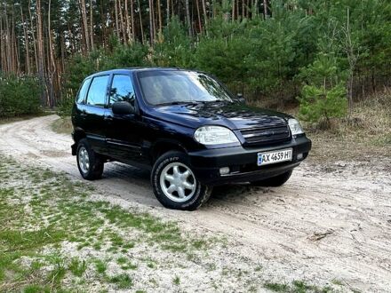 ВАЗ Нива 2005 в Харькове на Automoto.ua ВАЗ Нива, объемом двигателя 17 л и пробегом 250 тыс. км за 3300 $, фото 1 на Automoto.ua