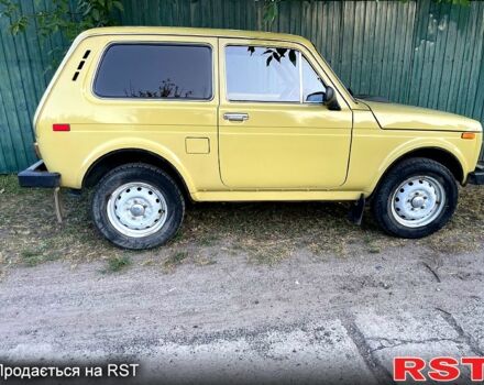 Желтый ВАЗ Нива, объемом двигателя 1.6 л и пробегом 0 тыс. км за 2800 $, фото 1 на Automoto.ua