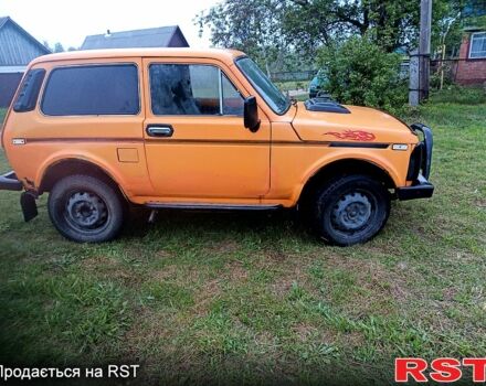 Желтый ВАЗ Нива, объемом двигателя 1.7 л и пробегом 235 тыс. км за 1800 $, фото 5 на Automoto.ua