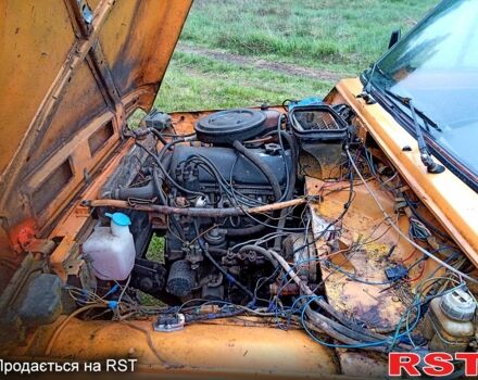 Желтый ВАЗ Нива, объемом двигателя 1.7 л и пробегом 235 тыс. км за 1800 $, фото 12 на Automoto.ua