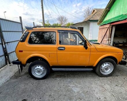 Желтый ВАЗ Нива, объемом двигателя 1.6 л и пробегом 0 тыс. км за 2800 $, фото 5 на Automoto.ua