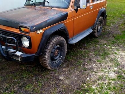 ВАЗ Нива 1982 у Кременце на Automoto.ua Жовтий ВАЗ Нива, об'ємом двигуна 1.6 л та пробігом 190 тис. км за 1100 $, фото 1 на Automoto.ua