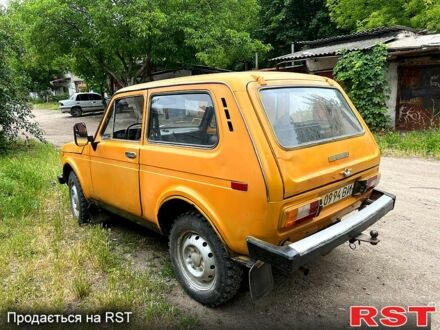 Желтый ВАЗ Нива, объемом двигателя 1.6 л и пробегом 0 тыс. км за 1950 $, фото 1 на Automoto.ua