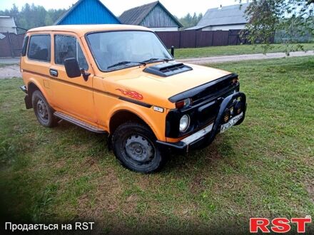 ВАЗ Нива 1983 у Корюковке на Automoto.ua Жовтий ВАЗ Нива, об'ємом двигуна 1.7 л та пробігом 235 тис. км за 1800 $, фото 1 на Automoto.ua