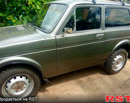 Серый ВАЗ Нива, объемом двигателя 1.6 л и пробегом 270 тыс. км за 2100 $, фото 4 на Automoto.ua