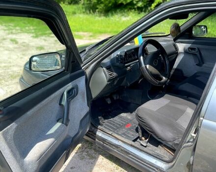 Сірий ВАЗ Нива, об'ємом двигуна 1.6 л та пробігом 100 тис. км за 1950 $, фото 11 на Automoto.ua