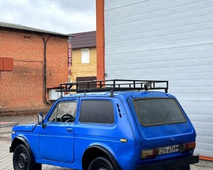 Синий ВАЗ Нива, объемом двигателя 15 л и пробегом 200 тыс. км за 999 $, фото 6 на Automoto.ua