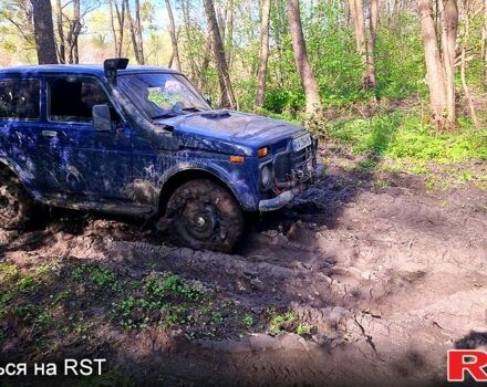 Синий ВАЗ Нива, объемом двигателя 1.6 л и пробегом 90 тыс. км за 2500 $, фото 1 на Automoto.ua