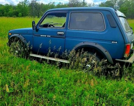 Синий ВАЗ Нива, объемом двигателя 1.7 л и пробегом 120 тыс. км за 3000 $, фото 3 на Automoto.ua