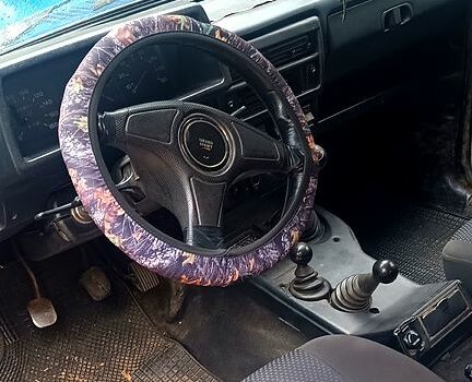 Синий ВАЗ Нива, объемом двигателя 1.7 л и пробегом 0 тыс. км за 2400 $, фото 3 на Automoto.ua