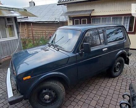 Синий ВАЗ Нива, объемом двигателя 1.7 л и пробегом 280 тыс. км за 3500 $, фото 1 на Automoto.ua